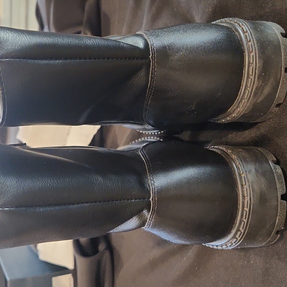NEW TOE WARMERS | $155 Men's Sport Walks Track Leather Boots - Picture 10 of 11